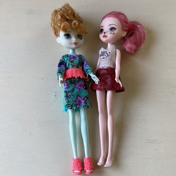 Bundle of Two 2015 Ever After High EAH Dragon Games Pixies Dolls - Picture 11 of 12